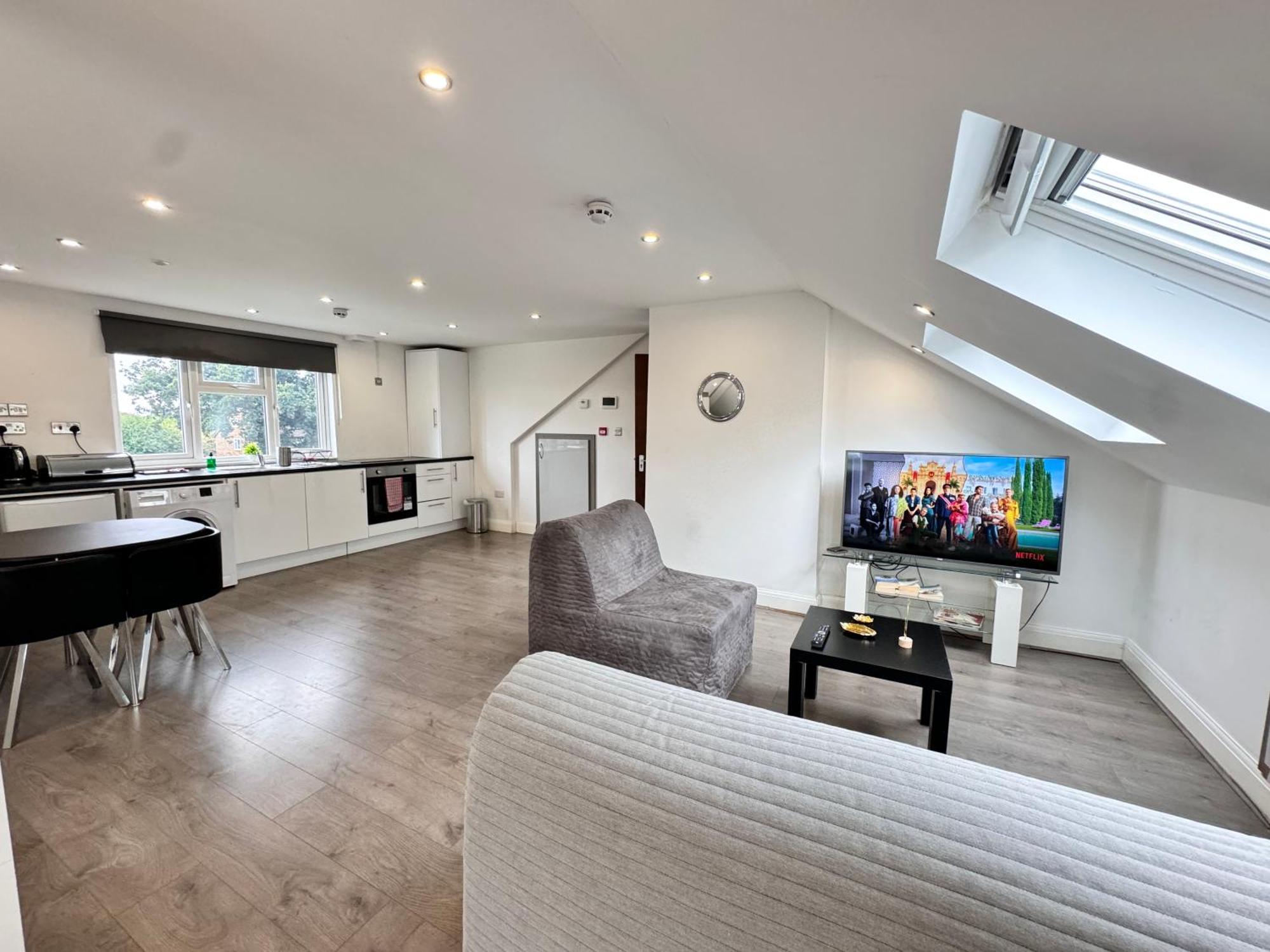 Hatton Apartments Heathrow Airport- Free Parking-Free Underground To And From Heathrow Airport Hatton Cross See Picture-See London Fast Hatton Cross To Central London 30Min Buitenkant foto