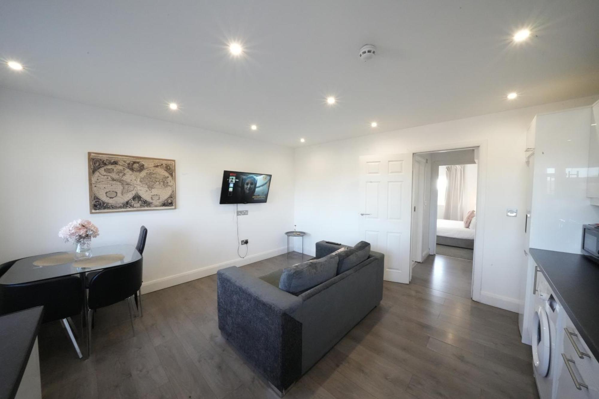 Hatton Apartments Heathrow Airport- Free Parking-Free Underground To And From Heathrow Airport Hatton Cross See Picture-See London Fast Hatton Cross To Central London 30Min Buitenkant foto
