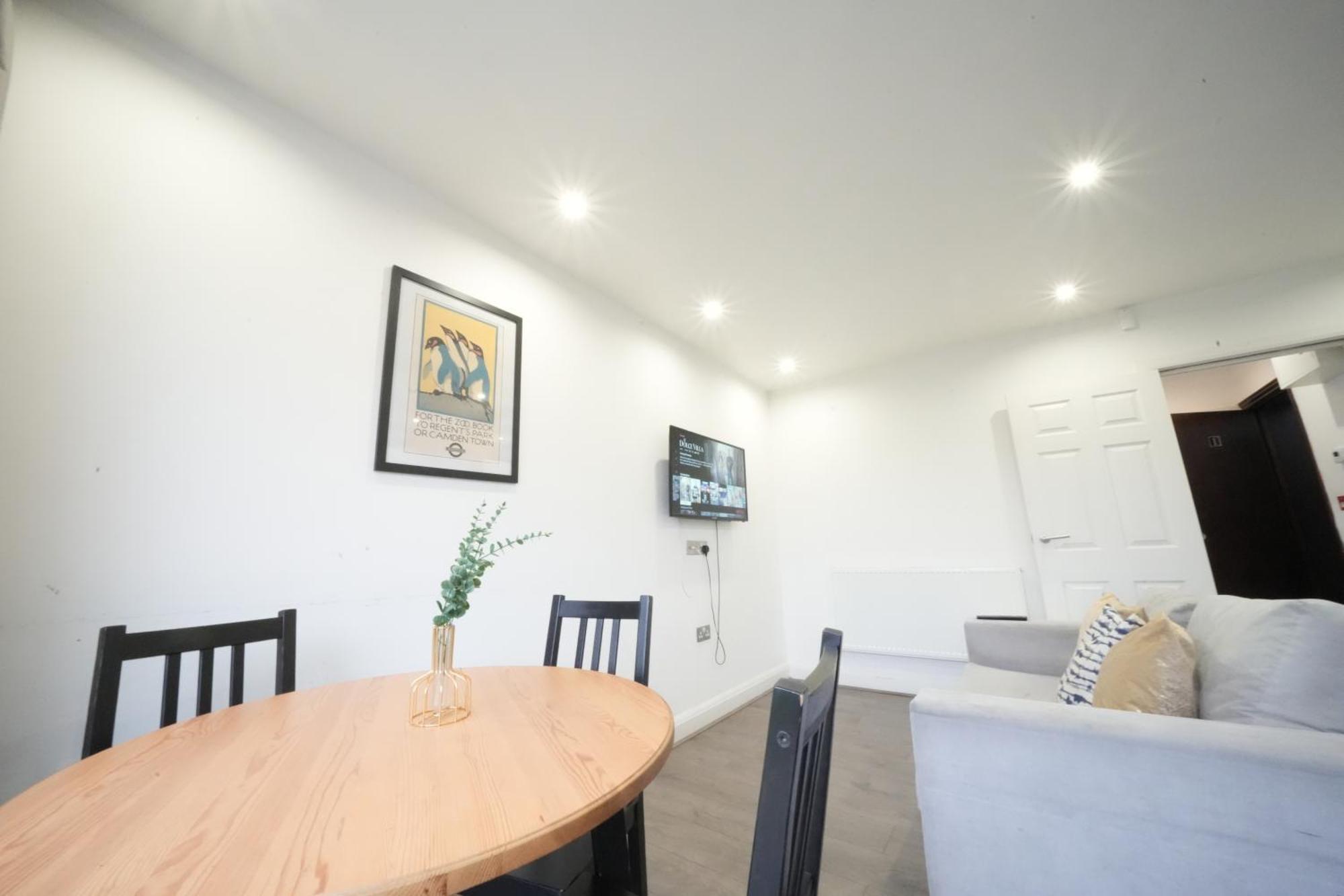 Hatton Apartments Heathrow Airport- Free Parking-Free Underground To And From Heathrow Airport Hatton Cross See Picture-See London Fast Hatton Cross To Central London 30Min Buitenkant foto